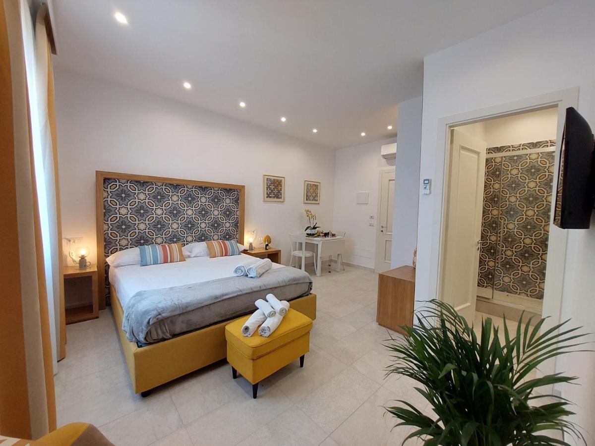 Mistral Luxury Suites Sorrent Exterior foto