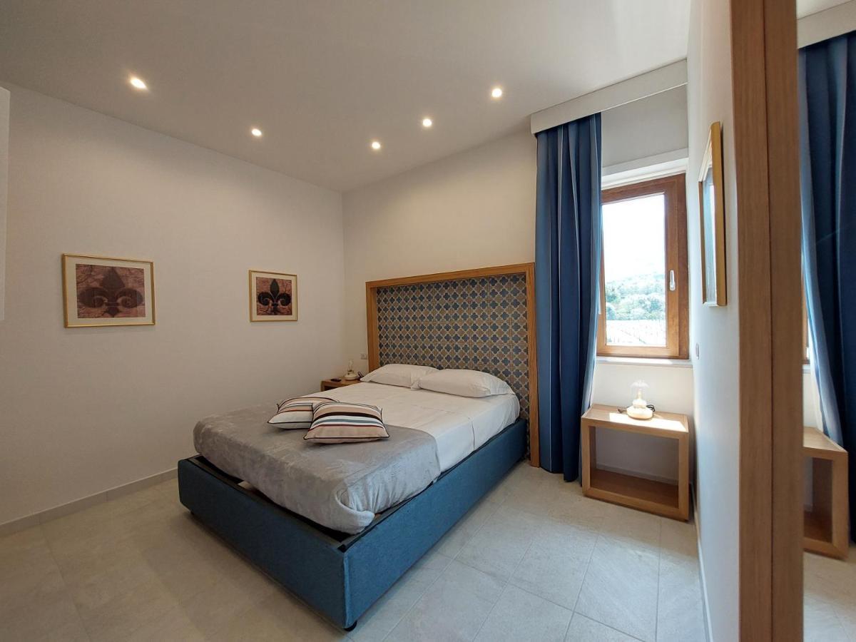 Mistral Luxury Suites Sorrent Exterior foto