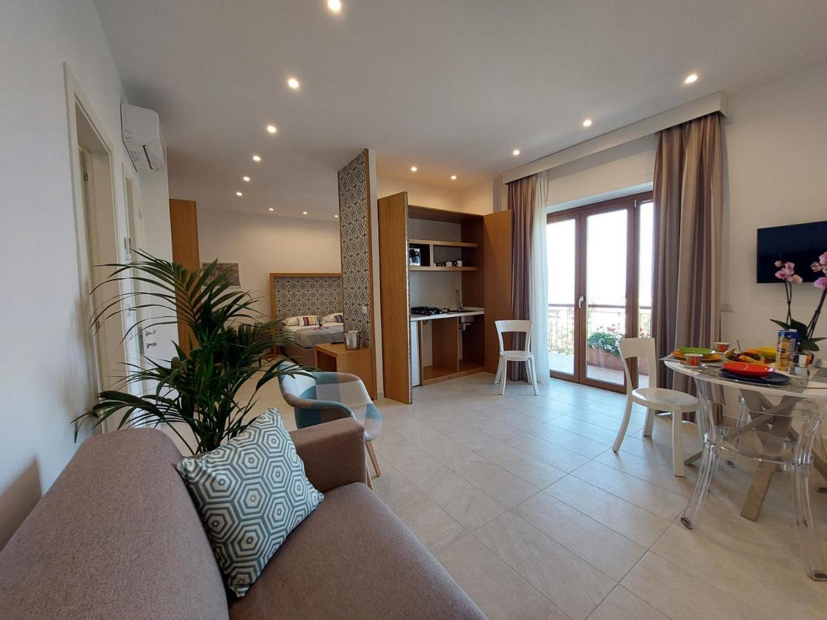 Mistral Luxury Suites Sorrent Exterior foto