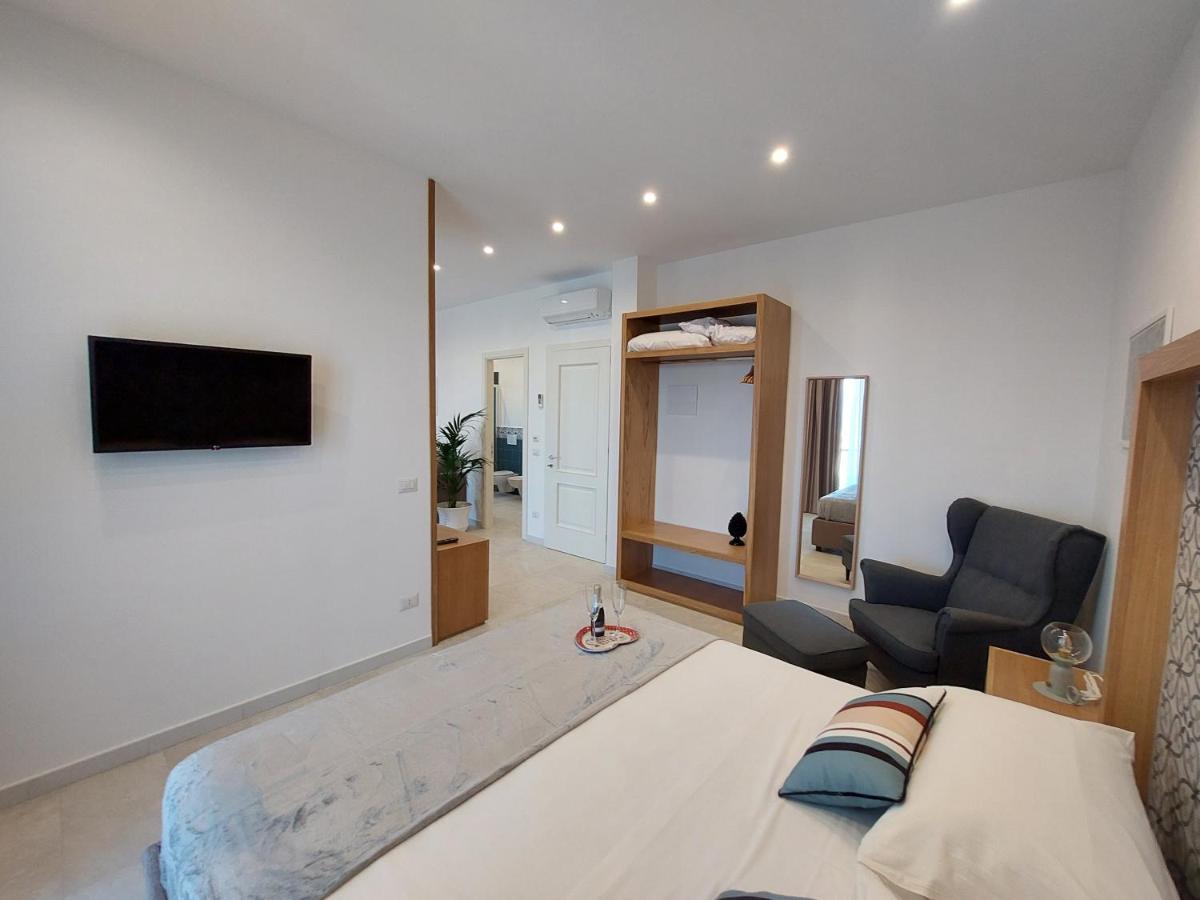 Mistral Luxury Suites Sorrent Exterior foto